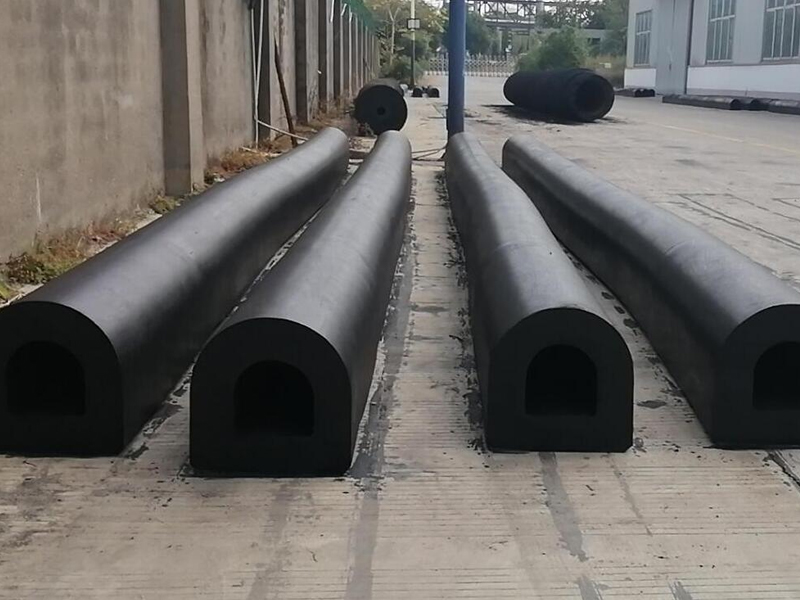Exploration des solutions de sécurité marine : Square Type Rubber Fender, UHMWPE Marine Fender et DO Type Rubber Fender par Tonly